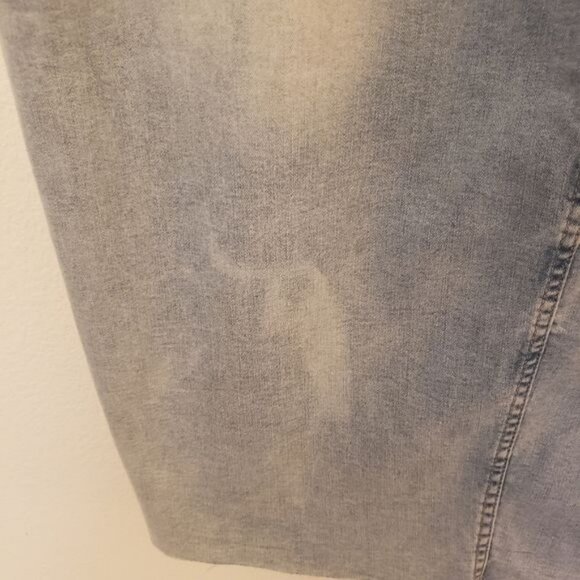 City Chic Denim Pencil Knee Length Skirt Light Wash Fading Pockets Size 22W NWT - Picture 5 of 10